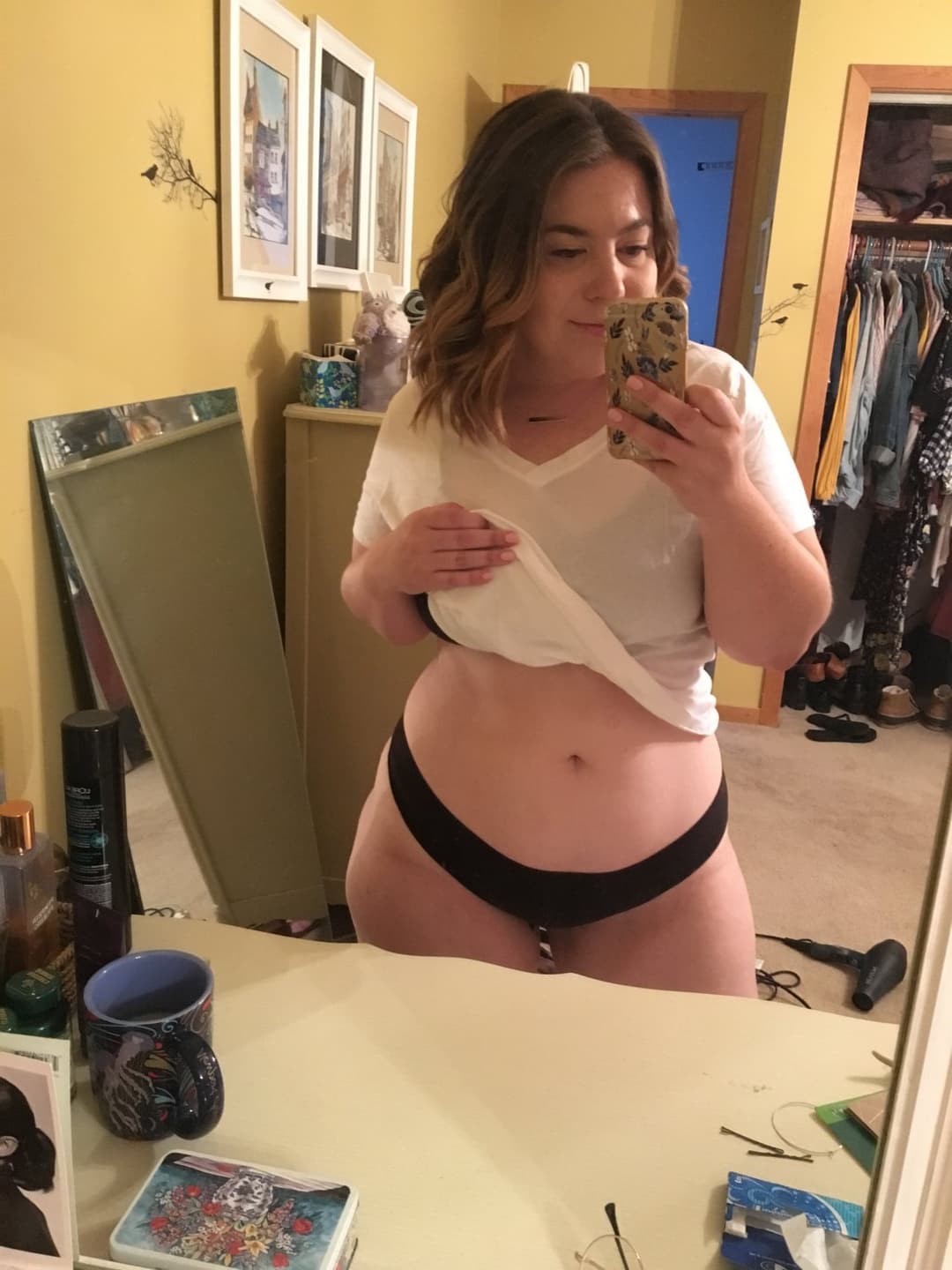 Sharing this thick teacher until I cum to her fat cellulite filled ass Kik or disc miketea90