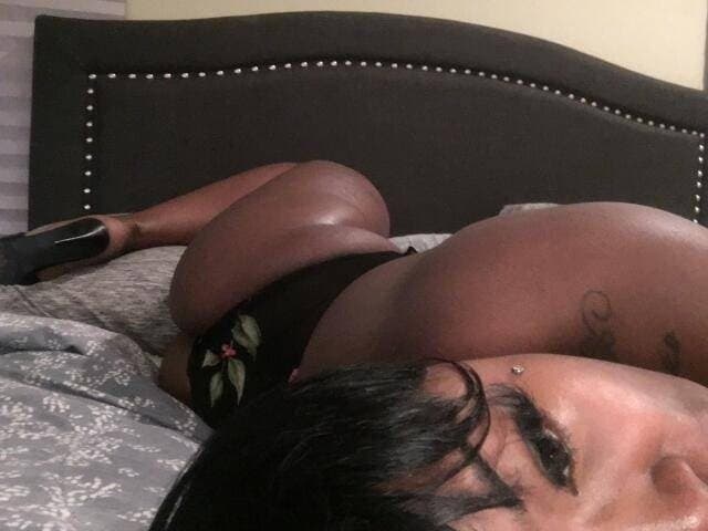 Raw.Natural.Authentic. MATURE EBONY BIG ASS MOM