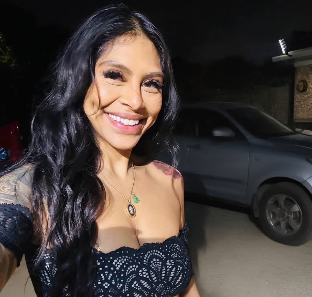 Sexy Latina MILF, Pregnant, Feet, Fit, Comments Welcomed.