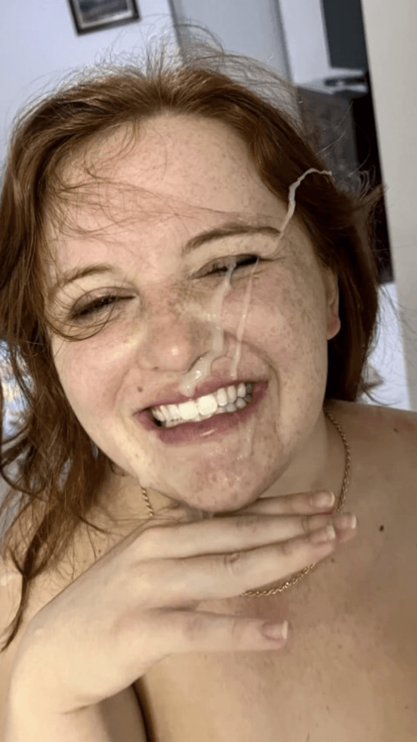 Great PHAT ass on this ginger MILF whore