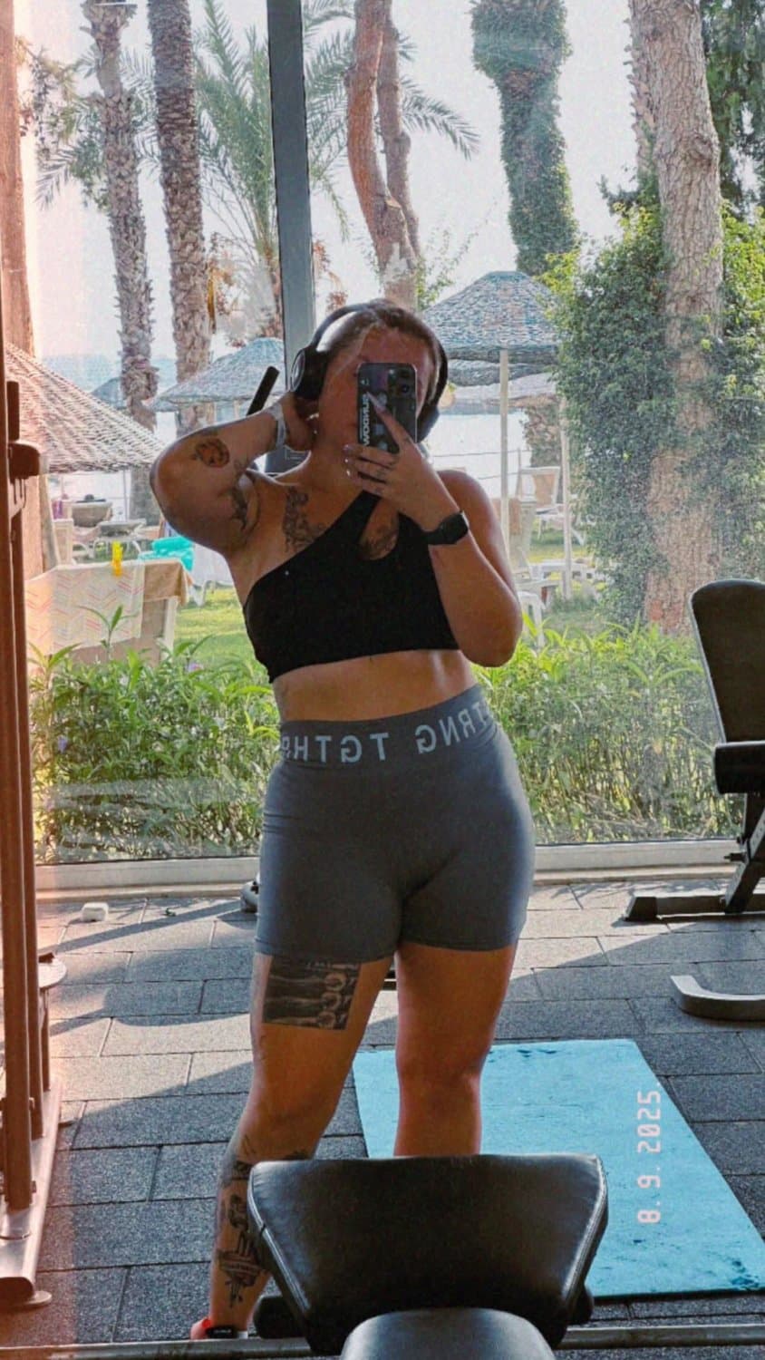 Serbian Tatted Bimbo Jelena Flaunting Body For Validation (NN)