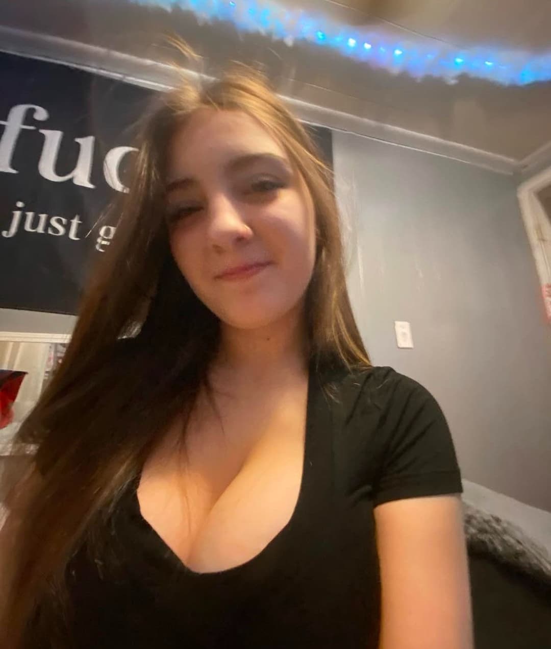 Kami, Sexy teen gets leaked