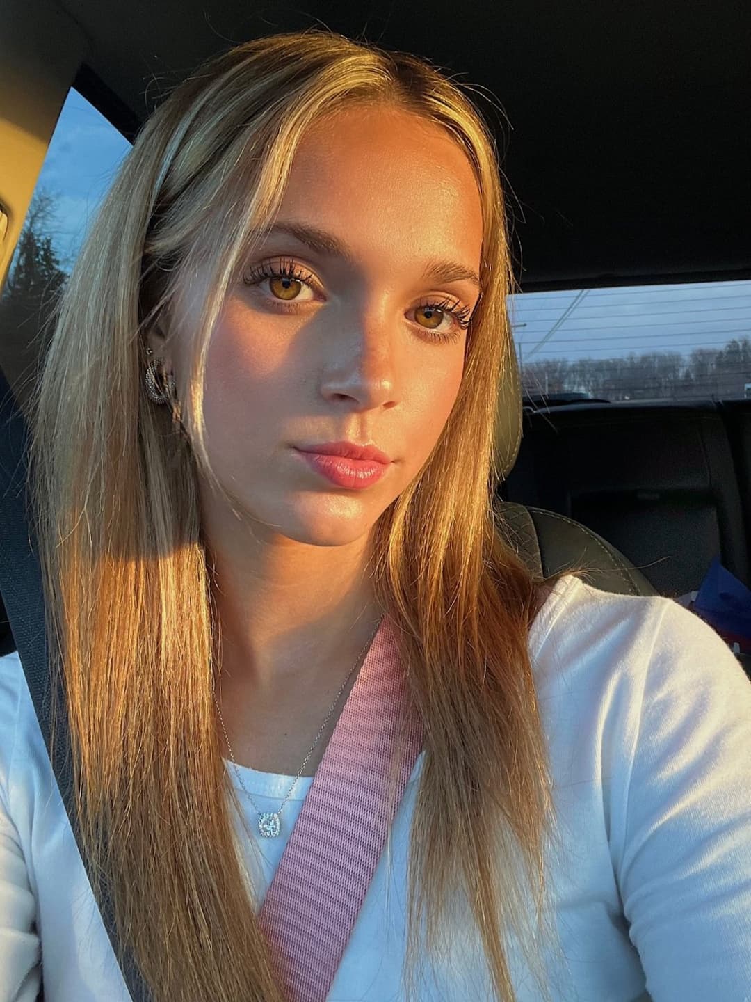 Blondie could get a filling