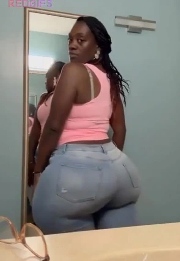 Booty Shaped Like Africa #6 ThickAF Mature n Curvy .. We Need I.D !!