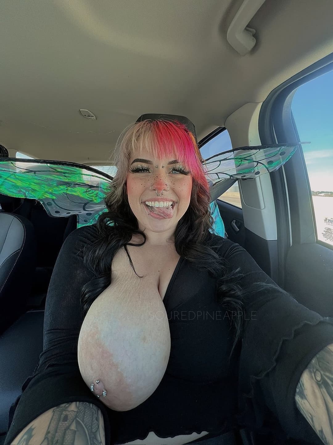 Princess Lia ♡@xsourpineapplex♡