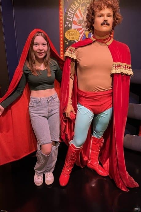 Click to view full size Aunque tu novia diga que no ese culo esta más recorrido que la selva del Darién