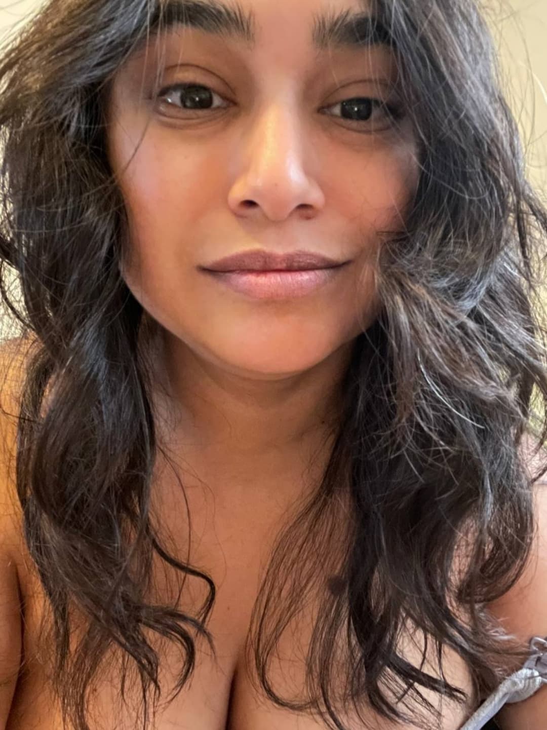 Click to view full size Tetas, tetas, y más tetas!