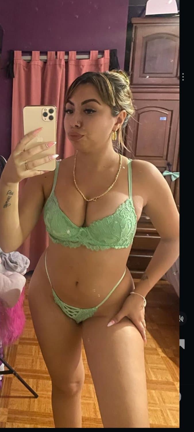 Click to view full size ARGENTINA HERMOSA BUENAS TETAS PECHOS ???