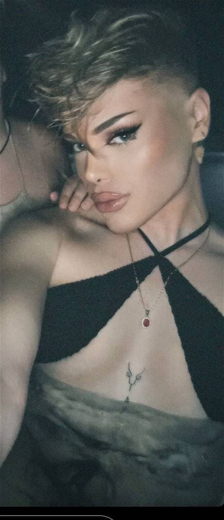 MICHAEL TALL FEMBOY ✨️✨️✨️✨️✨️