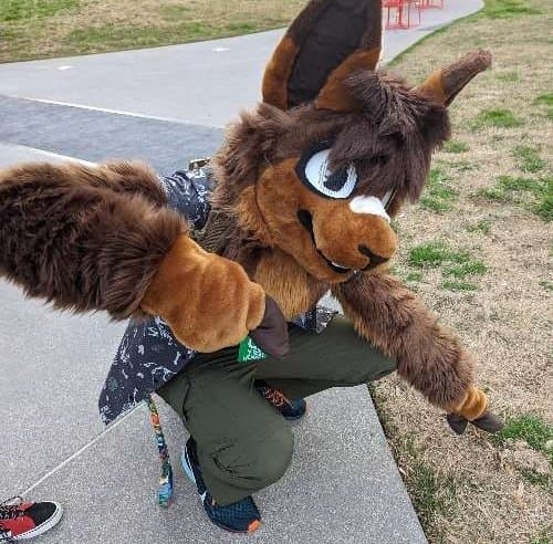 [FURRY] hot bi/pan furry femboy twink (žûřùźûķîìń/jëșśäbřêéďêř)