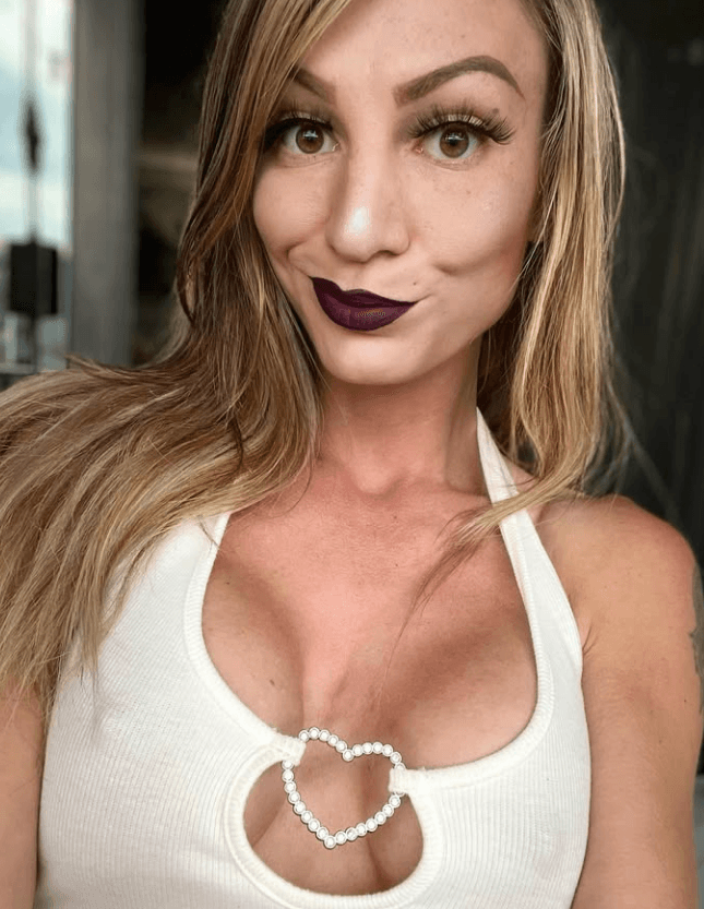 Click to view full size Fit Mom Christina From Phoenix Has A Juicy Ass