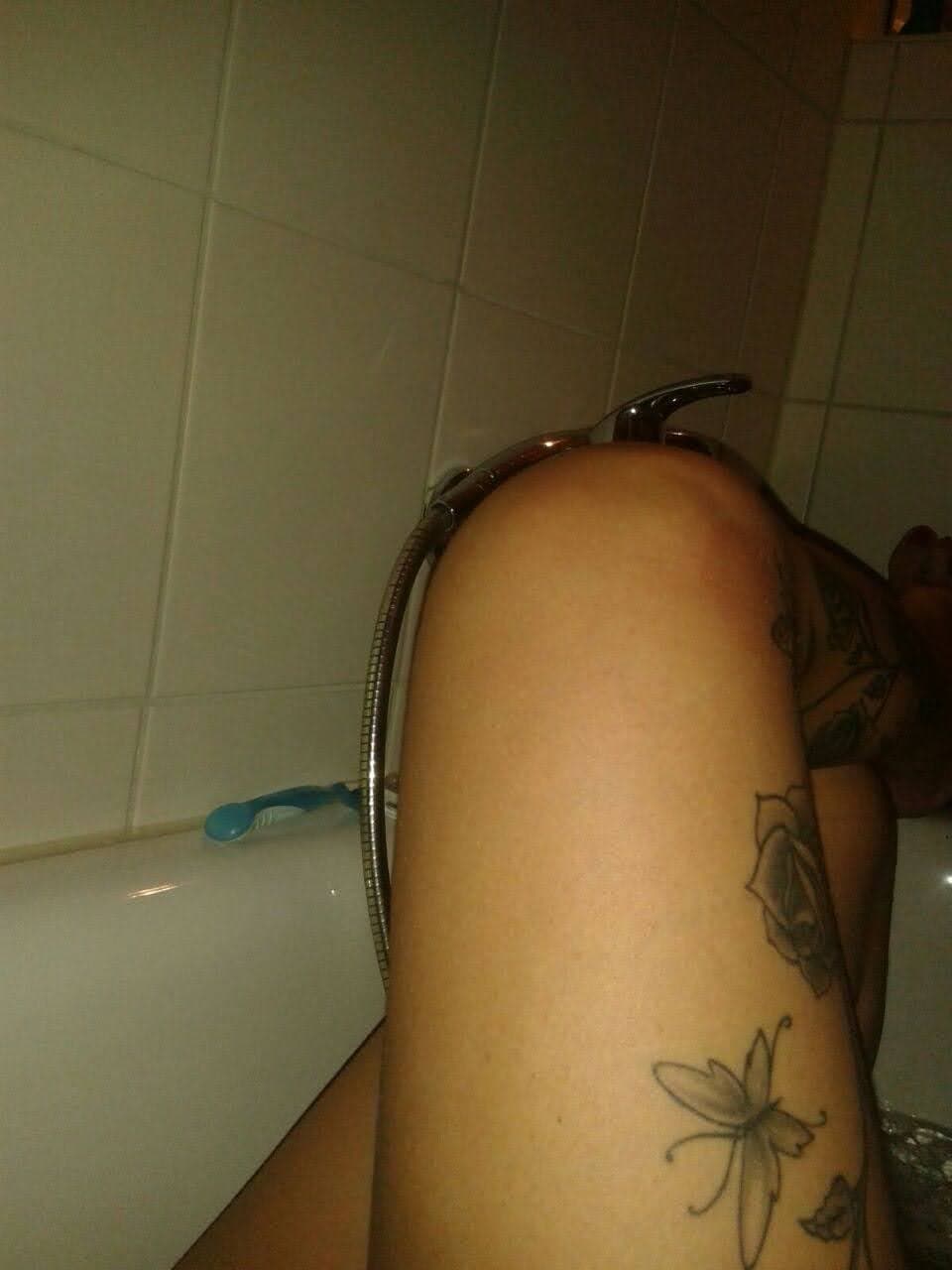 Yvonnethemilf (found my moms nudes in her early 30s)