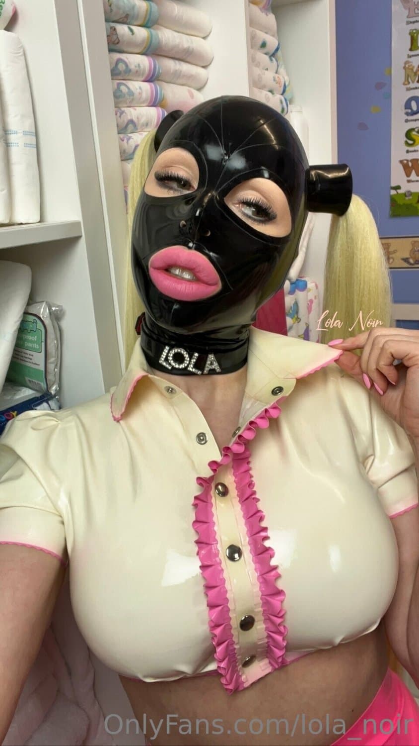 Click to view full size Gimp Bimbo Blowjob Lips 2