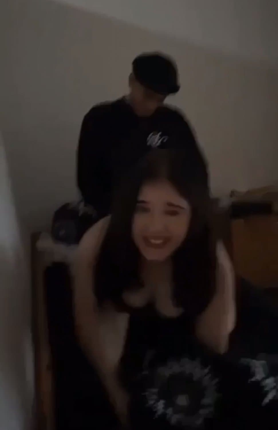 Türke Fickt Deutsche Schlampe Im Anderen Zimmer Doggy / Turk Fucks German