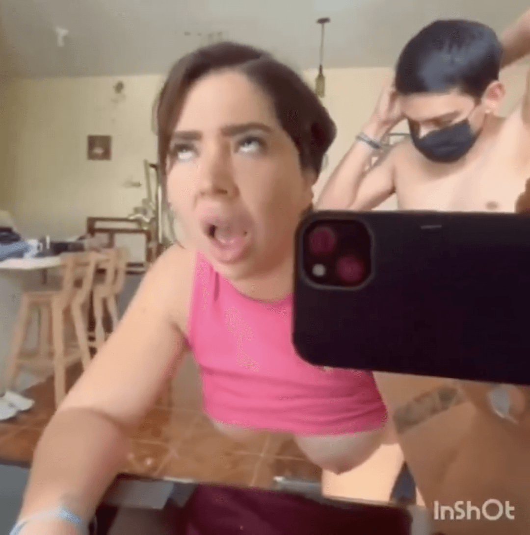 My Barber let Me Clap her cheeks