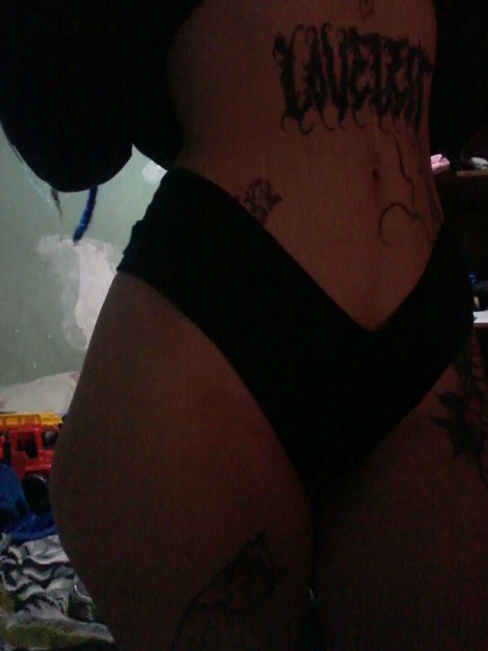 nicole gothic girl with a fat ass