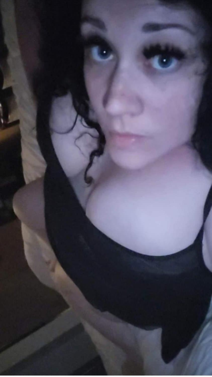 Click to view full size Random snapchat and tinder sluts. A couple married and engaged