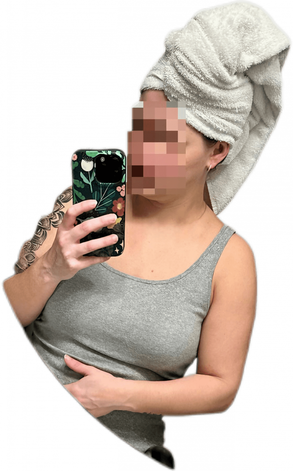 Horny naught mom ducks dildo in shower with family home