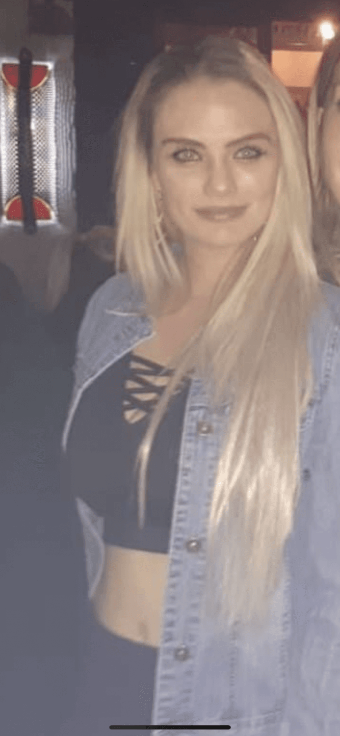 Bridget Sexy chatpic slut repost to your page Before she goes private get her on the hot page