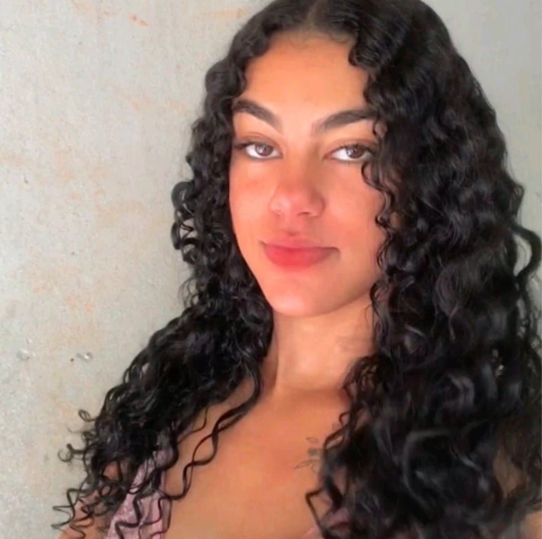 A "garota do desodorante" dando a buceta e chupando