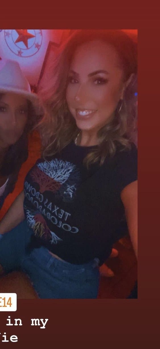 Click to view full size Texas TikTok milf Robyn fields