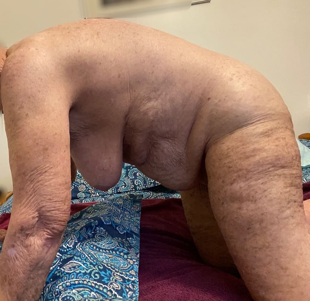 Geile Oma wird gefickt und bläst extrem gut?