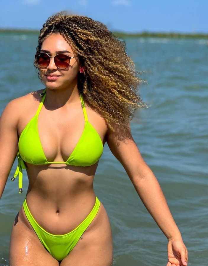 Linda cavala Fit a pedido de um seguidor