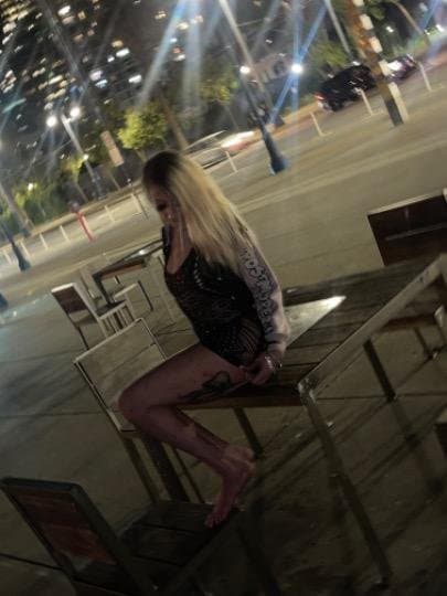 27 year old escort Snow Bellz in Las Vegas, North Las Vegas, summerlin area , downtown , Fremont ,