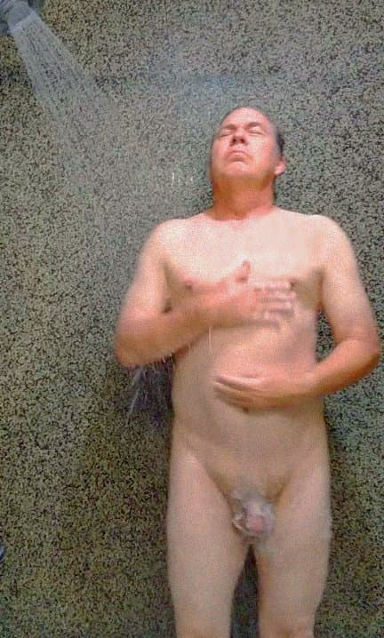 American-Nudist-Hitting-the-Showers