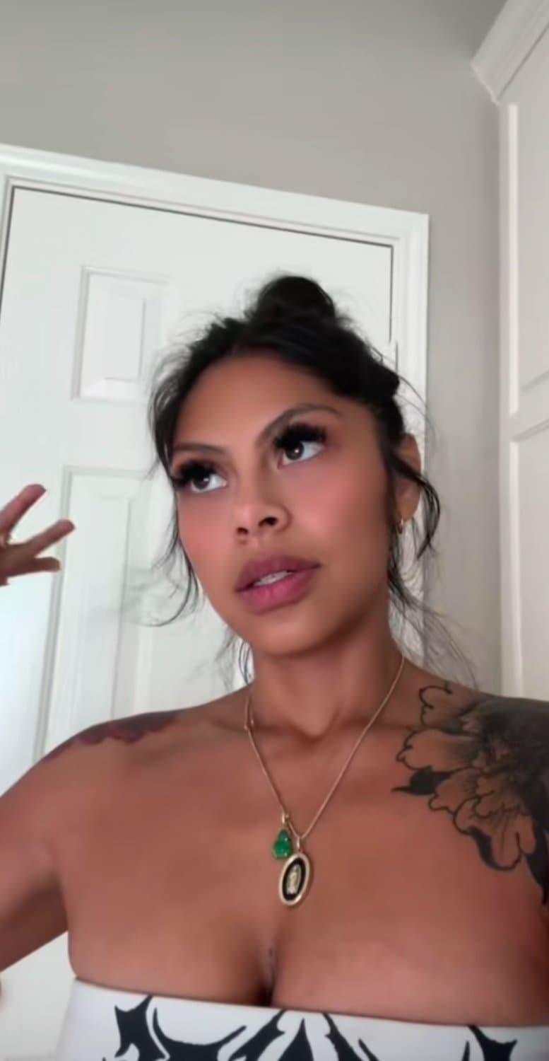 Sexy Latina MILF, Pregnant, Feet, Fit, Comments Welcomed.