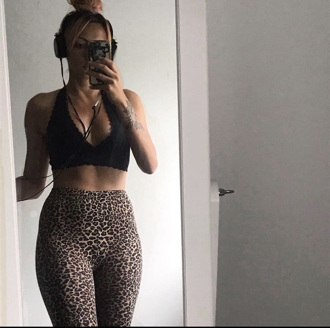 I think my crush Ellen knows how to attract fans