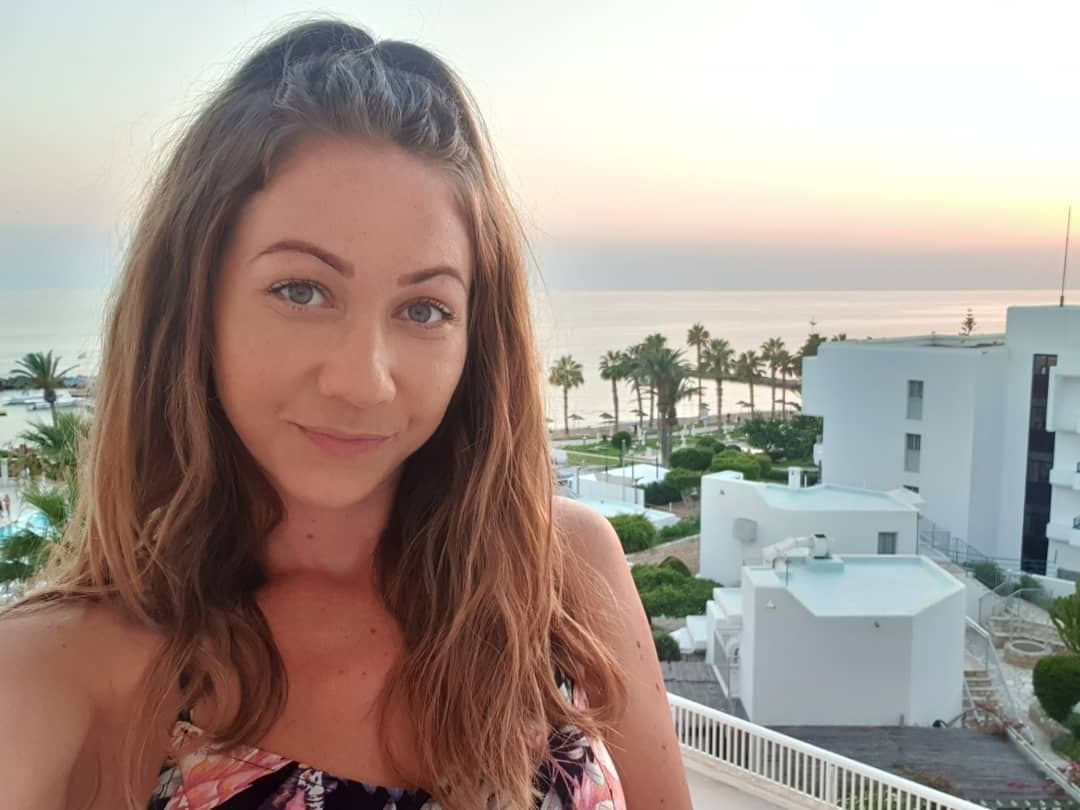 Hot Viktoria has a secret past