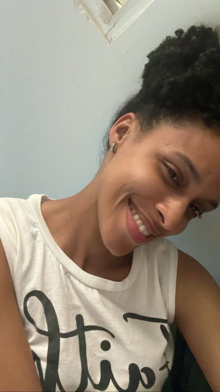 Sexy Latina Amateur strips