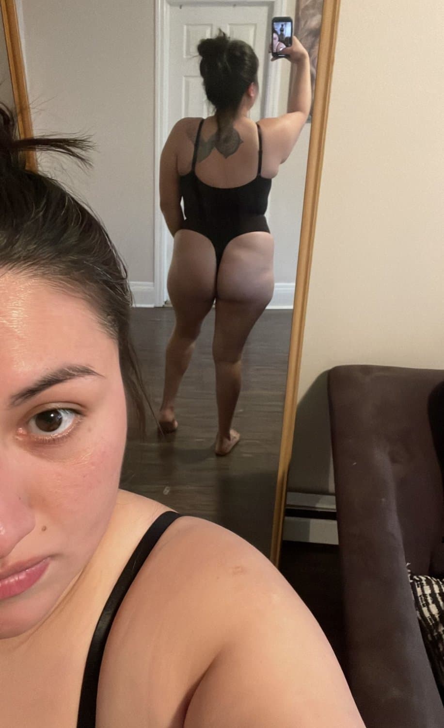 Ella es mi esposa y me gusta mostrarla follando…quien le gusta escríbeme