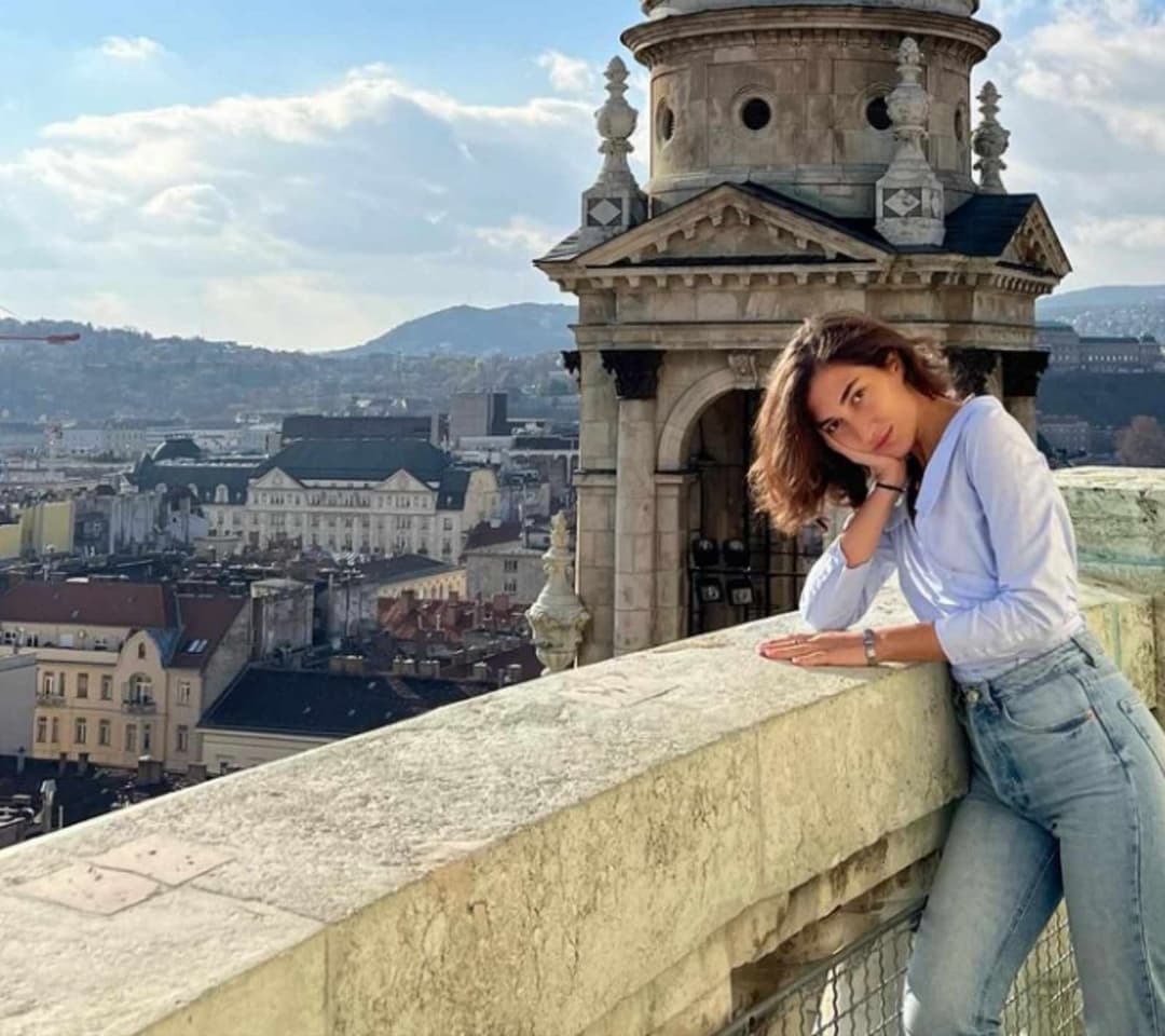 Athletic girl, what are your thoughts? (DM for more)