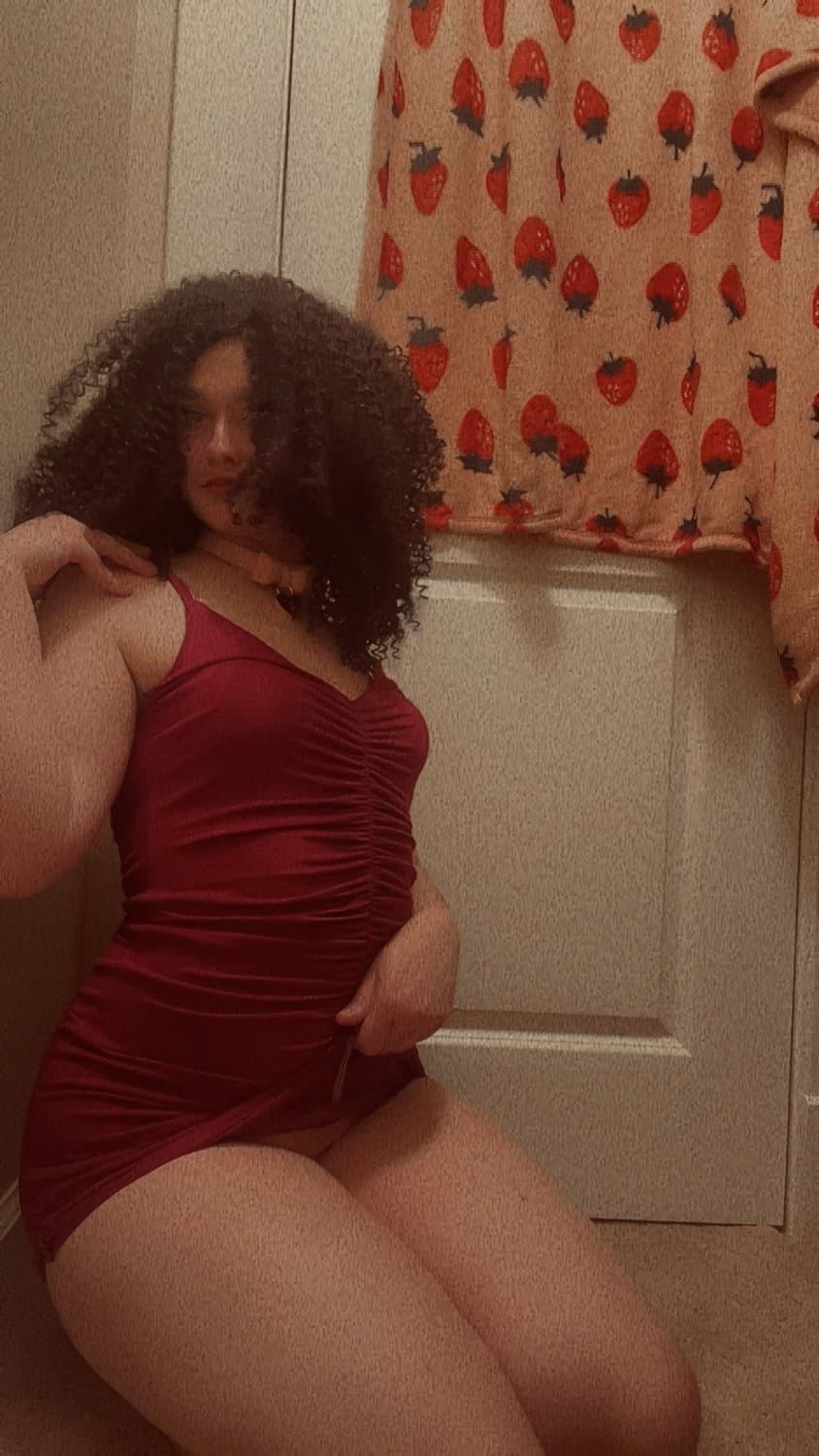 18yo webslut teases her virgin pussy