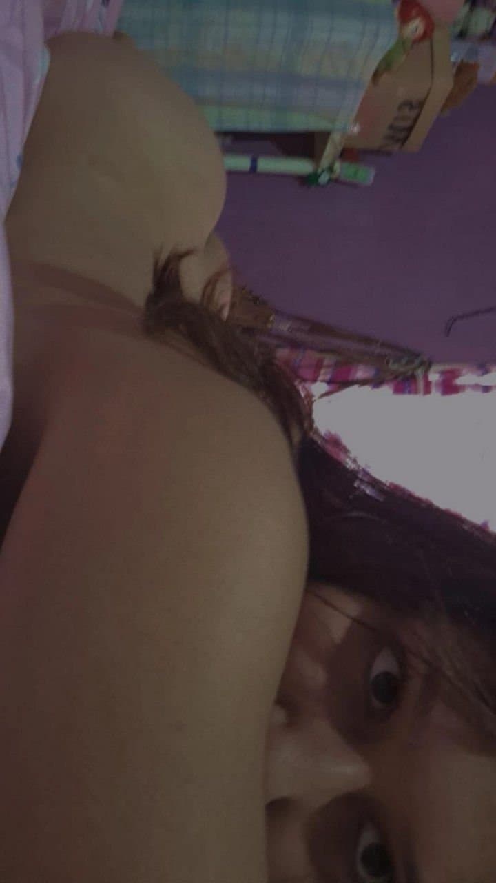 Una santa en la iglesia y una puta en privado ?