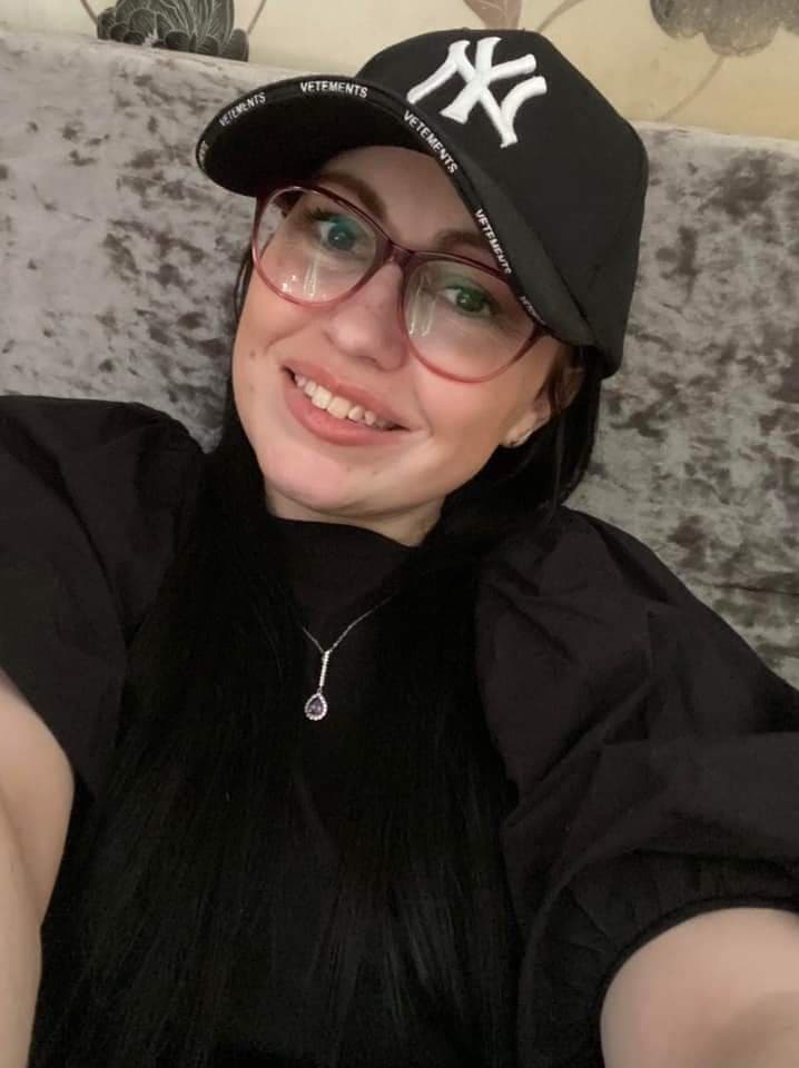 Stupid married uk slut kerry in all her glory