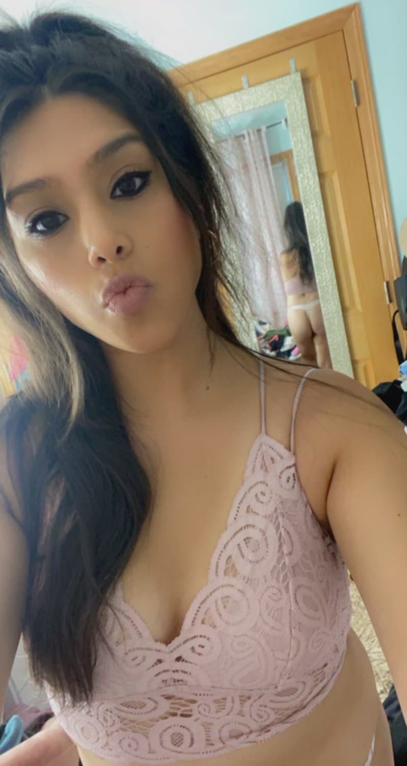 My Latina whore enjoys putting on a show in public. Kik cway5