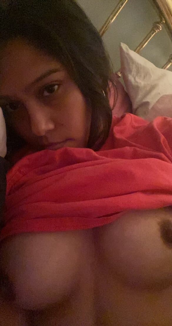 Latina webslut Heidi naked in public . Loves being caught. Kik cway5