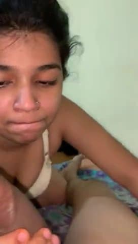 Indian teen bitch give perfect blowjob