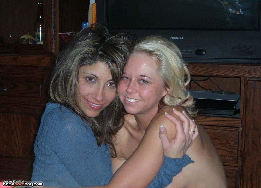 Swinger wive loving eachother