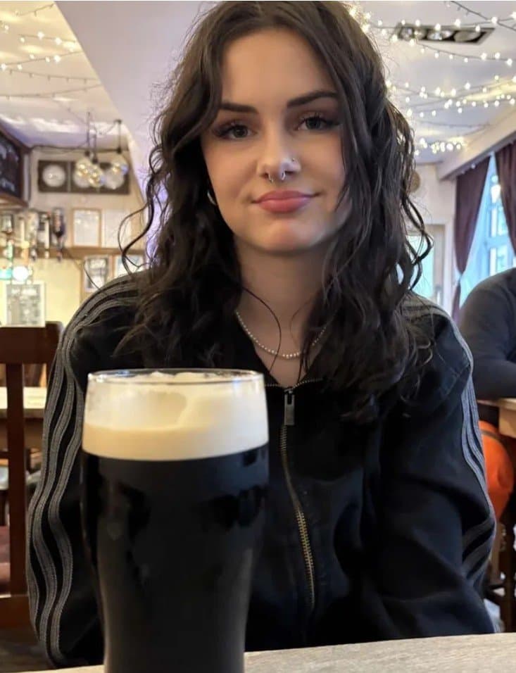 British girl pissing all over her bedroom for her bull