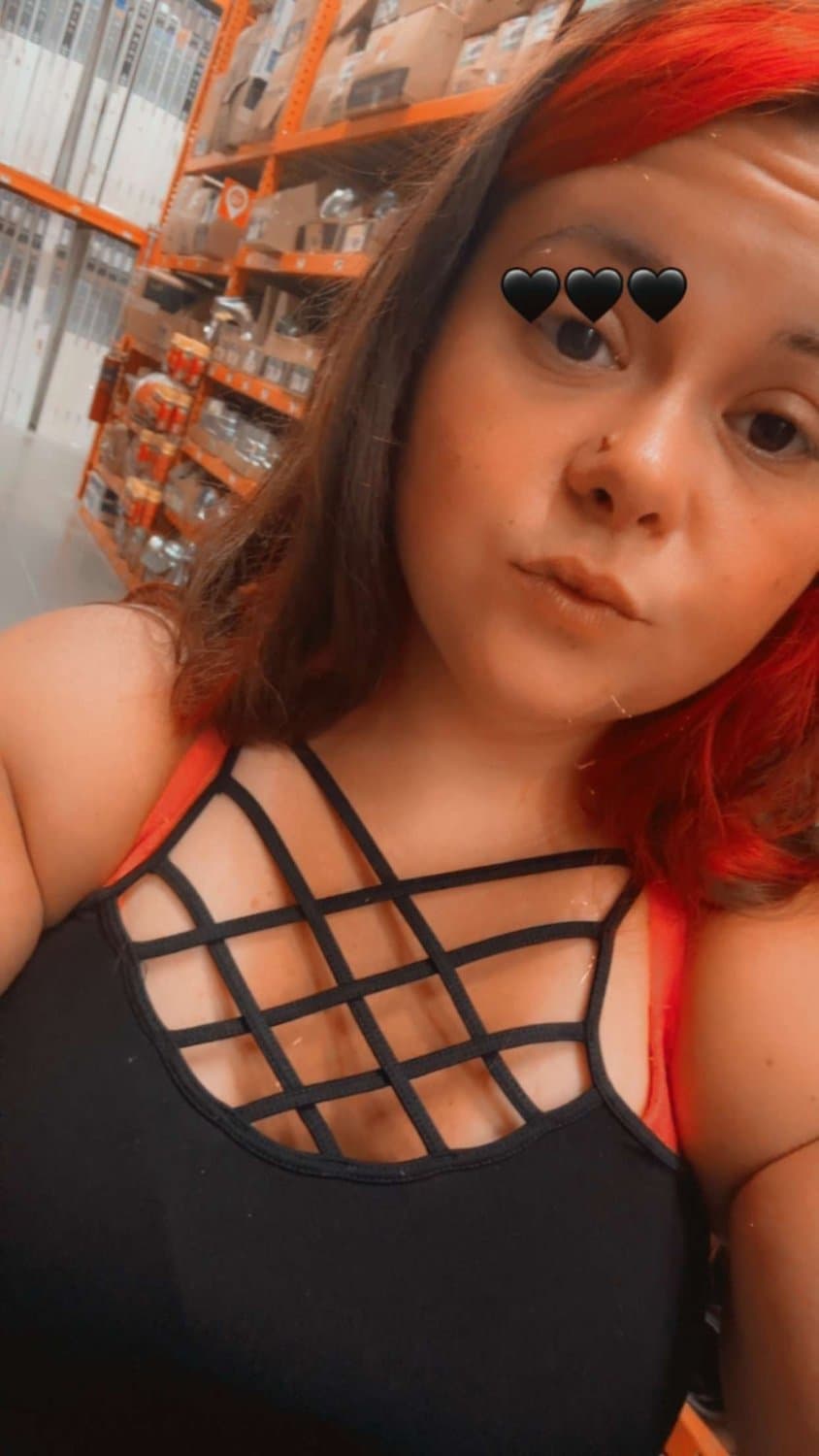 She said she wants to be a webslut guys so let’s help her out!!