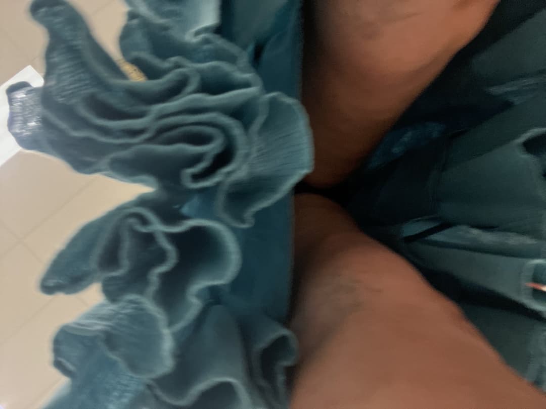 Candid MILF/Teen creep shots (she caught me and liked it!)