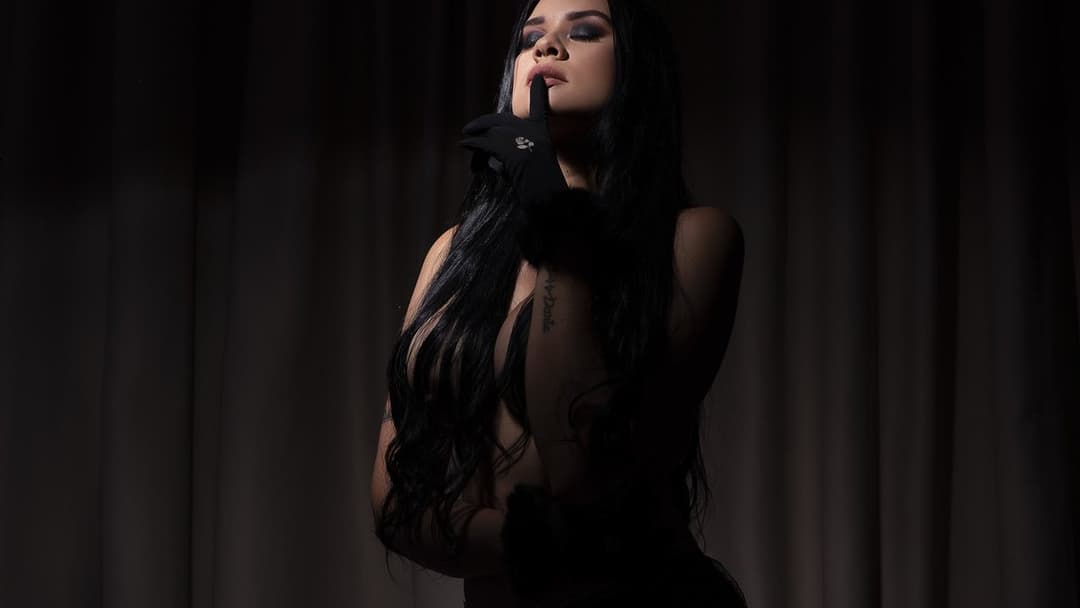 Click to view full size Colombiana Hermosa Webcam