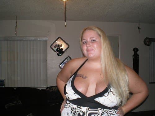 Curvy Blonde Beauty Janelle