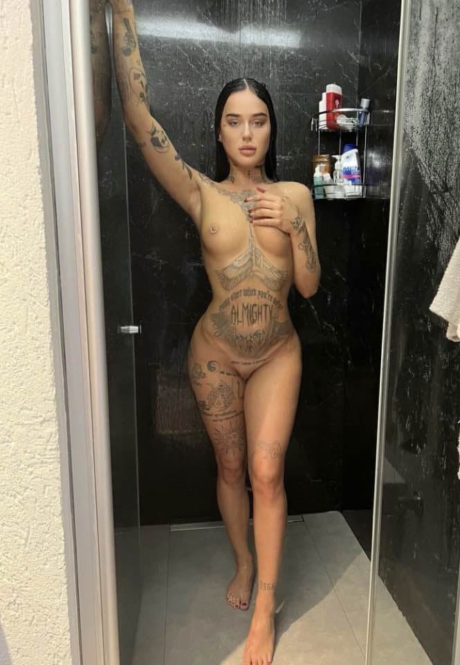 Tattooed Petite German Girl Amy - kik unkn_own117 for the same treatment