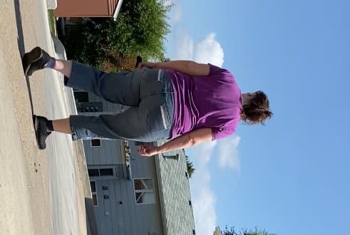 Thick Ass Gilf Helps Her Dad David Move While I Take Creepshots