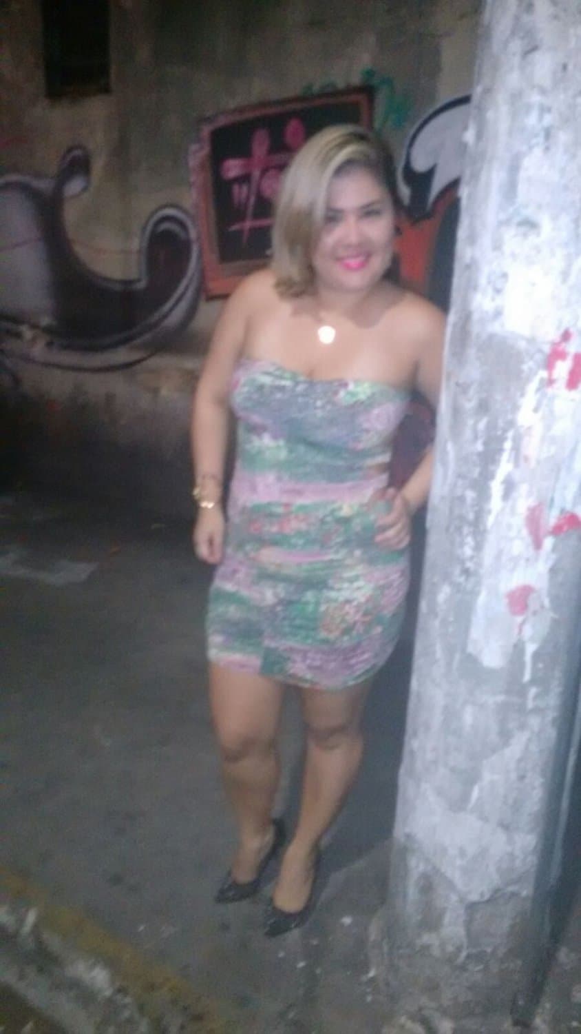 Helena cabeleireira do Paraná teve suas fotos e vídeos antigos vazados de quando era puta em Manaus